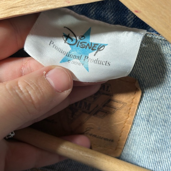 90s Vintage Walt Disney Studios Promotional Jean Jacket 101 Dalmatians Size XL - Picture 12 of 16